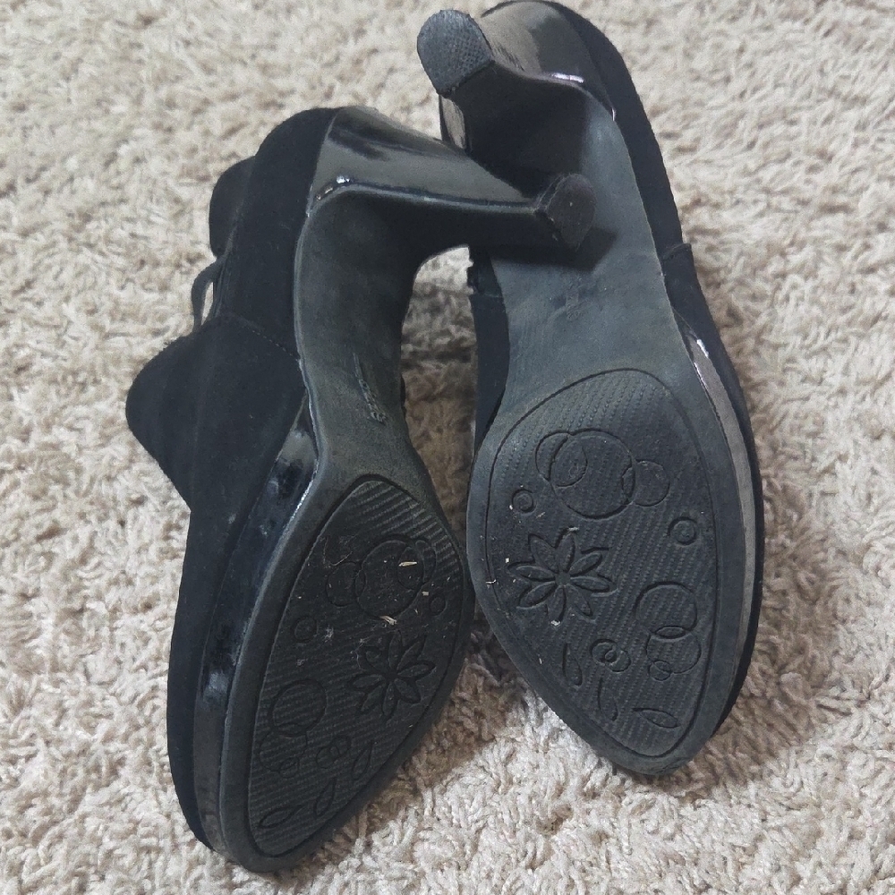 Charming Charlie Elegant Black Heeled Boots - Picture 4 of 5